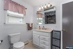 85 Avenue E, Lodi, NJ 07644 - Photo 39