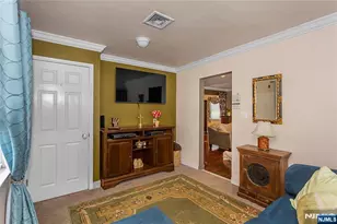 85 Avenue E, Lodi, NJ 07644 - Photo 17