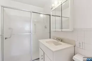 2100 Linwood Ave 2G, Fort Lee, NJ 07024 - Photo 21