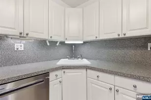 2100 Linwood Ave 2G, Fort Lee, NJ 07024 - Photo 11