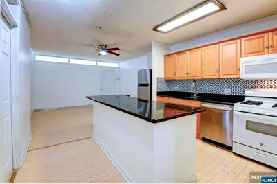 7004 Boulevard East 11B #11B, Guttenberg, NJ 07093 - Photo 11