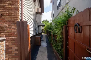 325 Valley Brook Ave, Lyndhurst Township, NJ 07071 - Photo 5