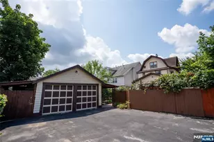 325 Valley Brook Ave, Lyndhurst Township, NJ 07071 - Photo 9