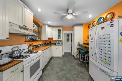 115 High Street, Leonia, NJ 07605 - Photo 15