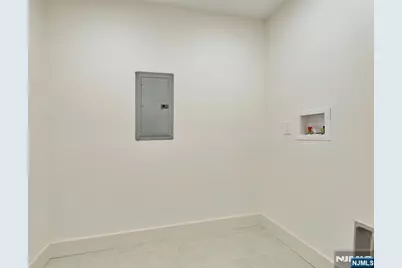 135 Sherman Avenue, Teaneck Township, NJ 07666 - Photo 37