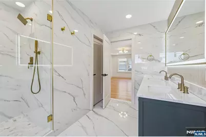 135 Sherman Avenue, Teaneck Township, NJ 07666 - Photo 35