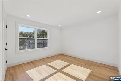 135 Sherman Avenue, Teaneck Township, NJ 07666 - Photo 21