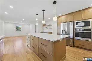 135 Sherman Ave, Teaneck Township, NJ 07666 - Photo 17