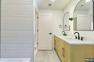 135 Sherman Ave, Teaneck Township, NJ 07666 - Photo 29