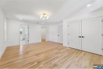 135 Sherman Avenue, Teaneck Township, NJ 07666 - Photo 31