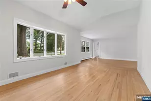 11 Loyola Pl, Oakland, NJ 07436 - Photo 11