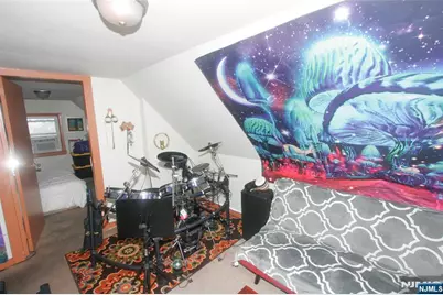 327 Madison Street, Carlstadt, NJ 07072 - Photo 7