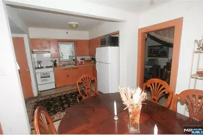 327 Madison Street, Carlstadt, NJ 07072 - Photo 5