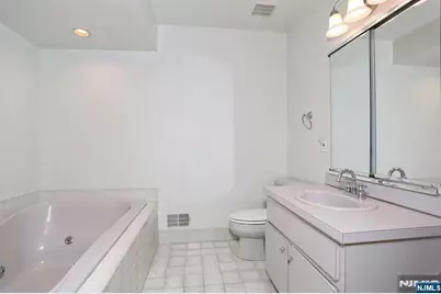 609 Glasmere Road 609 #609, Mahwah, NJ 07430 - Photo 27