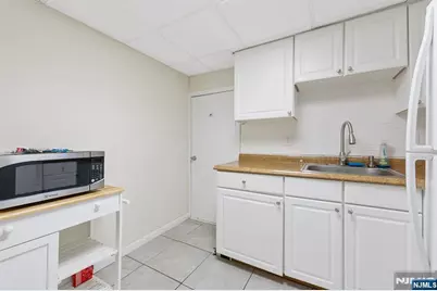 774 8th Street, Secaucus, NJ 07094 - Photo 15