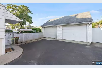 418 Taylor Avenue, Hackensack, NJ 07601 - Photo 35