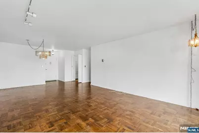 2000 Linwood Avenue 6M #6M, Fort Lee, NJ 07024 - Photo 5