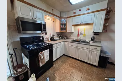 266 Hamilton Road, Teaneck Township, NJ 07666 - Photo 7