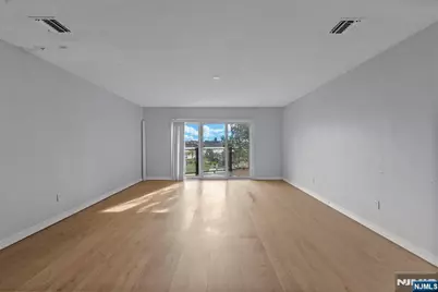 101 State Rt 5 Road 301 #301, Edgewater, NJ 07020 - Photo 3