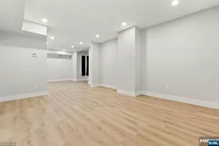 104 Hollywood Ave, East Orange, NJ 07018 - Photo 9