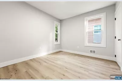 104 Hollywood Avenue, East Orange, NJ 07018 - Photo 17