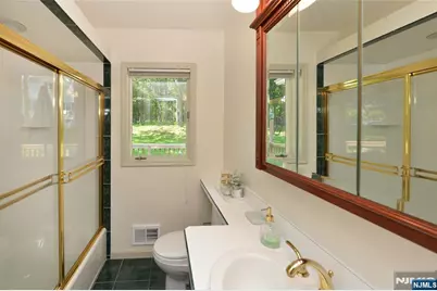 122 Balsam Road, Wayne, NJ 07470 - Photo 17