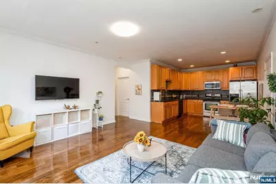 22 Sylvan Street 3B #3B, Rutherford, NJ 07070 - Photo 7