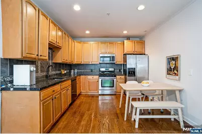 22 Sylvan Street 3B #3B, Rutherford, NJ 07070 - Photo 9