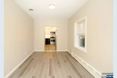 28 Zazzetti Street, Waldwick, NJ 07463 - Photo 3