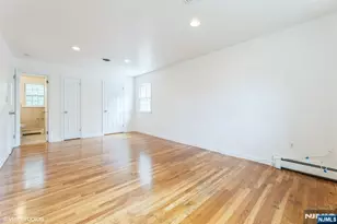 275 Taft Ct, Paramus, NJ 07652 - Photo 35