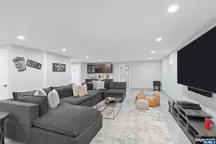 214 Zabriskie Pl, River Edge, NJ 07661 - Photo 19