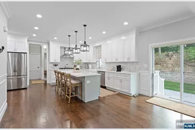 214 Zabriskie Place, River Edge, NJ 07661 - Photo 11