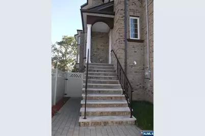811 Edgewood Lane B #B, Fort Lee, NJ 07024 - Photo 3