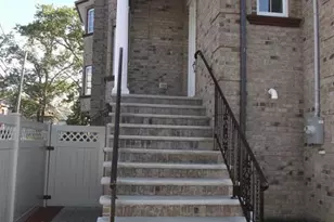 811 Edgewood Ln B, Fort Lee, NJ 07024 - Photo 3
