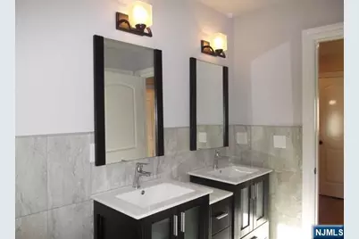 811 Edgewood Lane B #B, Fort Lee, NJ 07024 - Photo 11