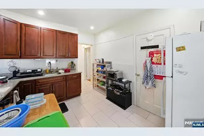 181 Tonnele Avenue, Jersey City, NJ 07306 - Photo 23