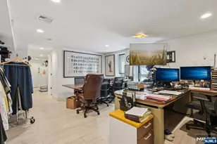 746 Undercliff Ave A, Edgewater, NJ 07020 - Photo 37