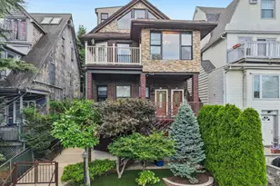 32 Hudson Terrace, Edgewater, NJ 07020 - Photo 1