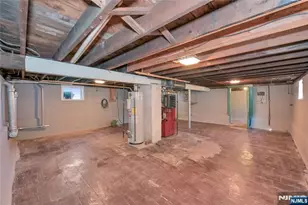 54 Rochelle Pkwy, Saddle Brook Township, NJ 07663 - Photo 37