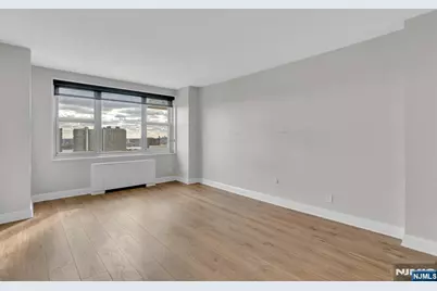 2000 Linwood Avenue 21S #21S, Fort Lee, NJ 07024 - Photo 11