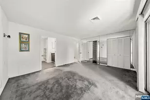 300 Gorge Road 37, Cliffside Park, NJ 07010 - Photo 17