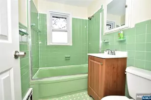 685 Mabie St, New Milford, NJ 07646 - Photo 17