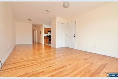 22 Wakeman Avenue, Newark, NJ 07104 - Photo 3