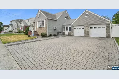 217 Mountain Way, Lyndhurst Township, NJ 07071 - Photo 3