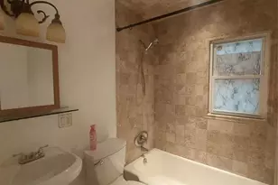 364 Billington Rd, Teaneck Township, NJ 07666 - Photo 5