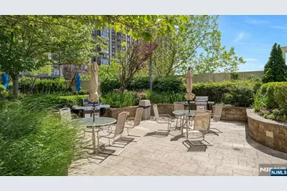1600 Parker Avenue 22J #22J, Fort Lee, NJ 07024 - Photo 11