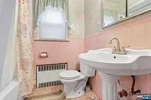 195 Park St, Ridgefield Park, NJ 07660 - Photo 15