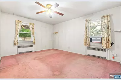 195 Park Street, Ridgefield Park, NJ 07660 - Photo 13