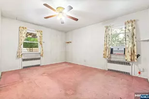 195 Park St, Ridgefield Park, NJ 07660 - Photo 13