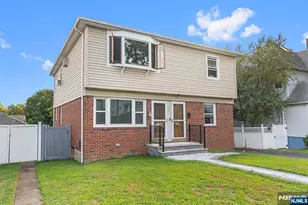195 Park St, Ridgefield Park, NJ 07660 - Photo 3